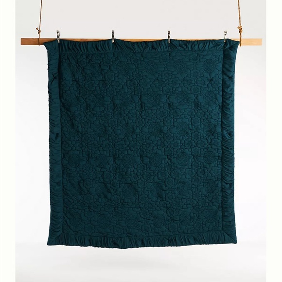 Anthropologie Dahlia Cotton Jersey Floral Quilt Size King - Picture 3 of 7